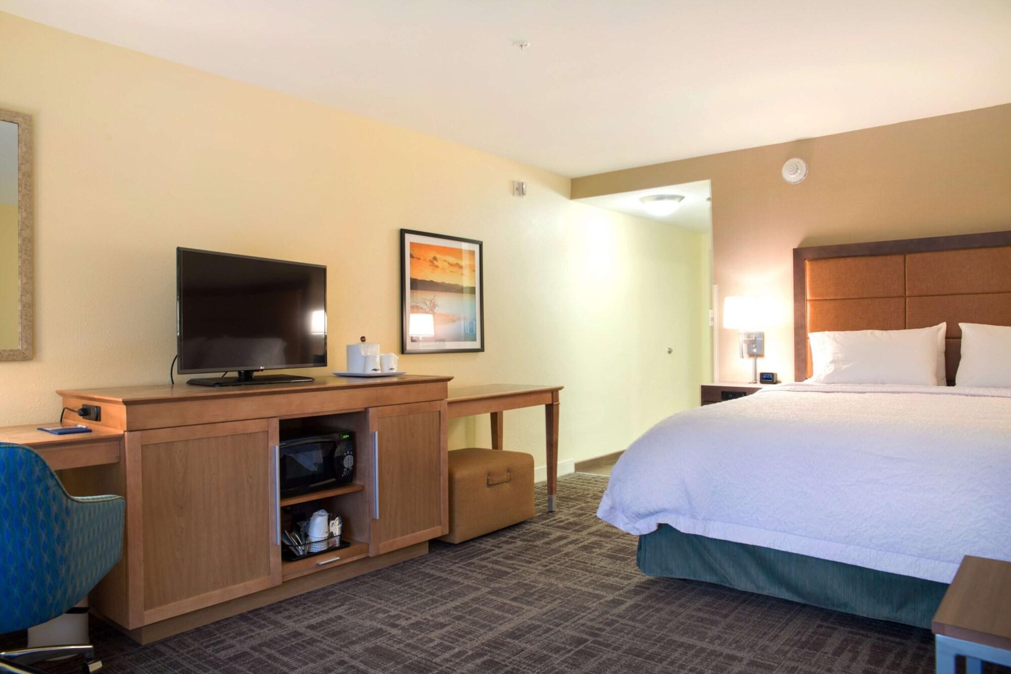 Hampton Inn & Suites Big Rapids, Mi Экстерьер фото